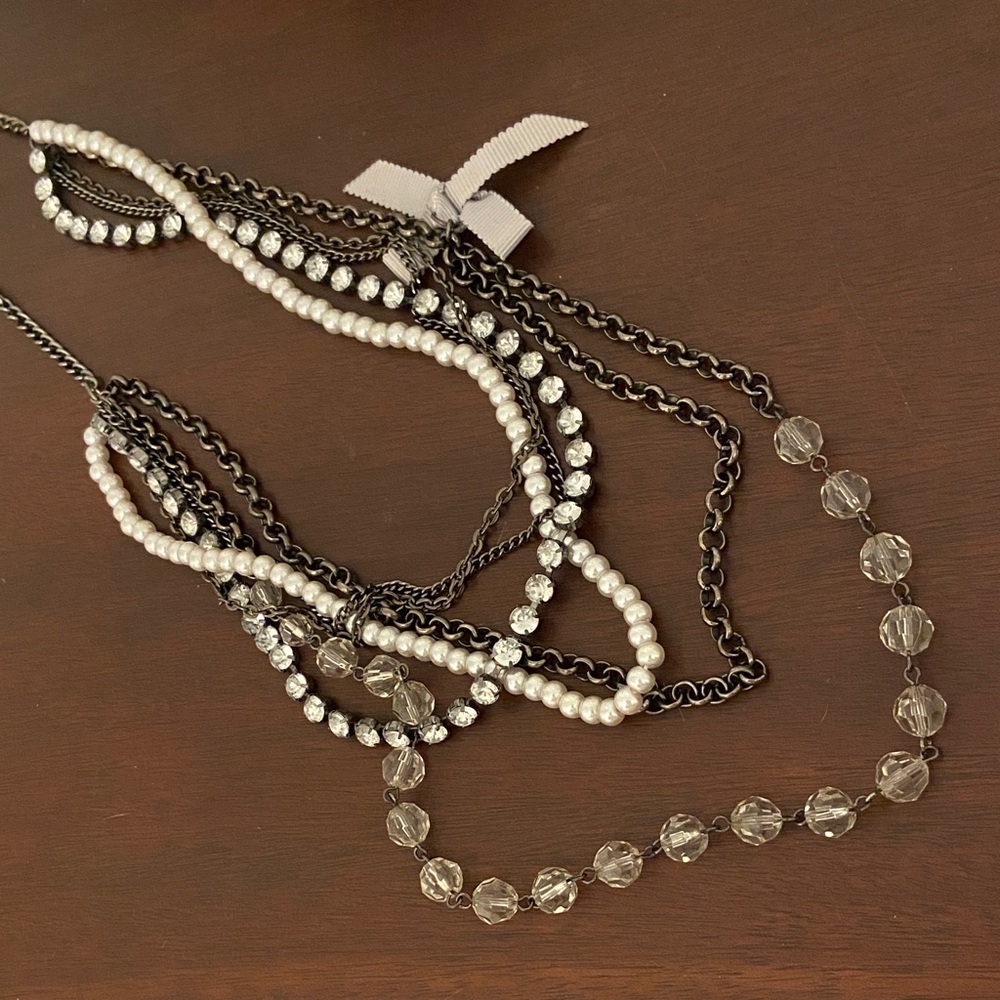 Elegant Multi-Layered Black and Silver pearl rhinestone Necklace